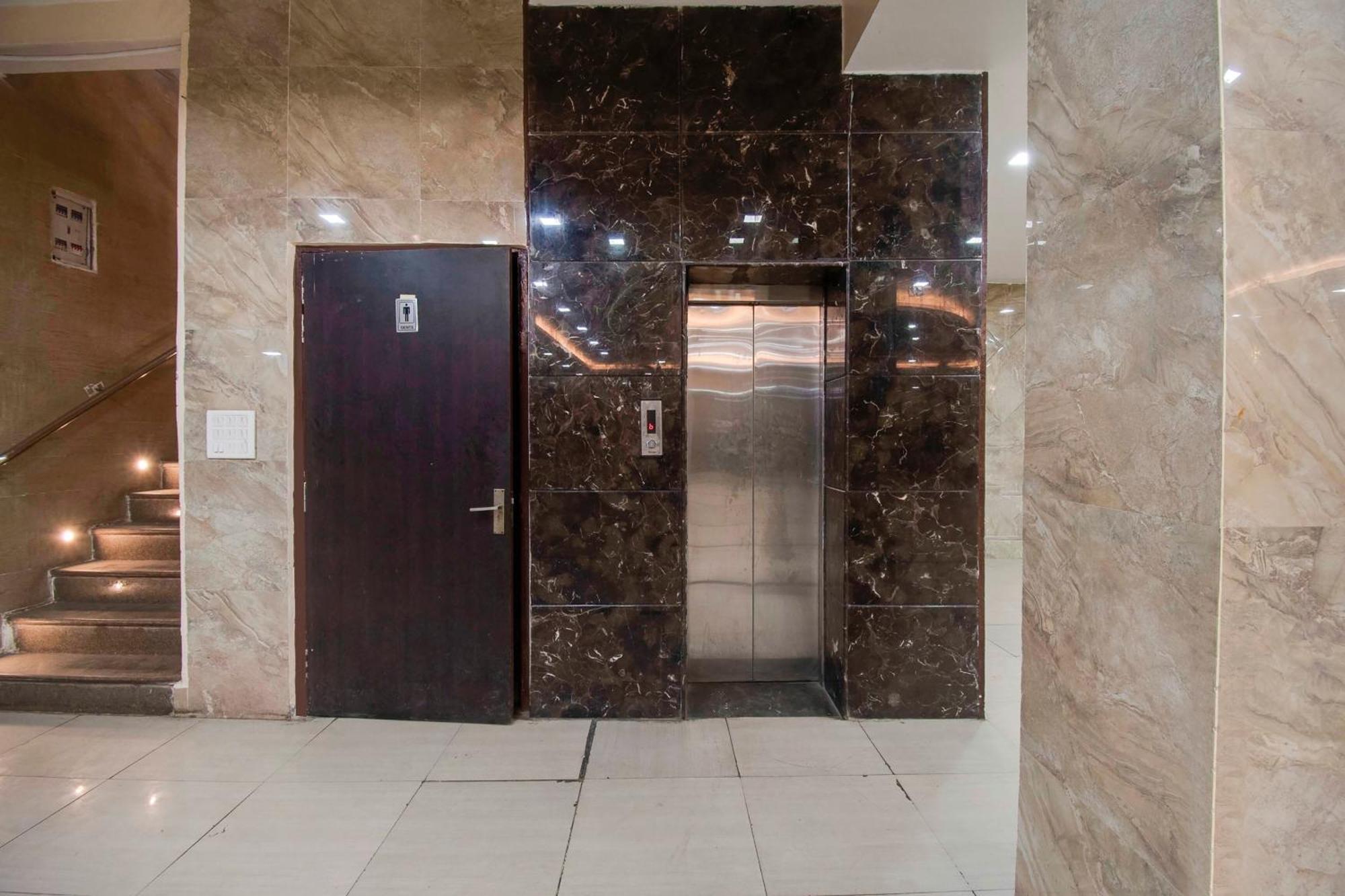 Capital O Pink Peral Hotel Jaipur Exterior photo