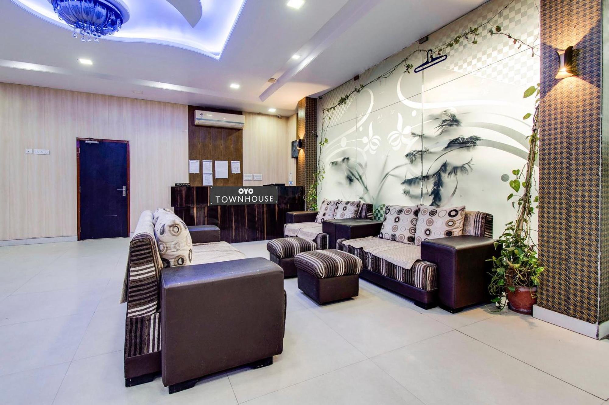 Capital O Pink Peral Hotel Jaipur Exterior photo